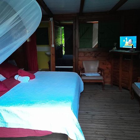 Ankache Hotel Grand-Bourg  Bagian luar foto