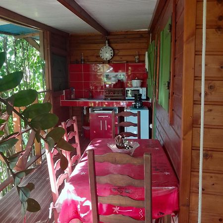 Ankache Hotel Grand-Bourg  Bagian luar foto